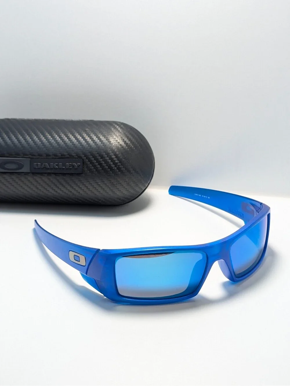 Oakley Gascan OO9014-3460 X-Ray 2017 Blue Mirrored Wrap Sunglasses 60-15-128